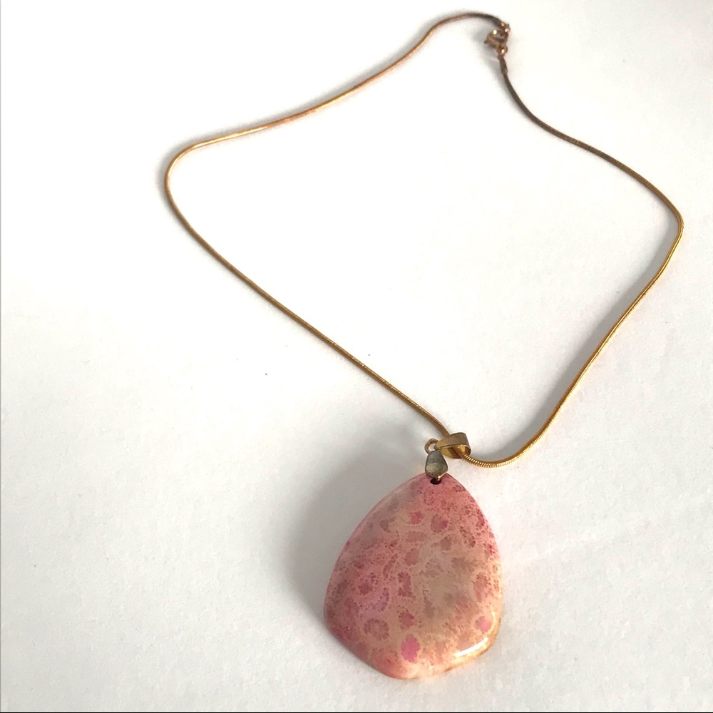 💞Vintage Pink Store Necklace 💓